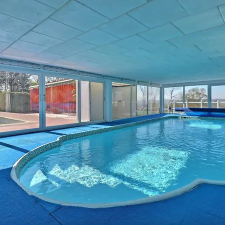 فندق مبيت وإفطار Domaine De Hurlevent 3*