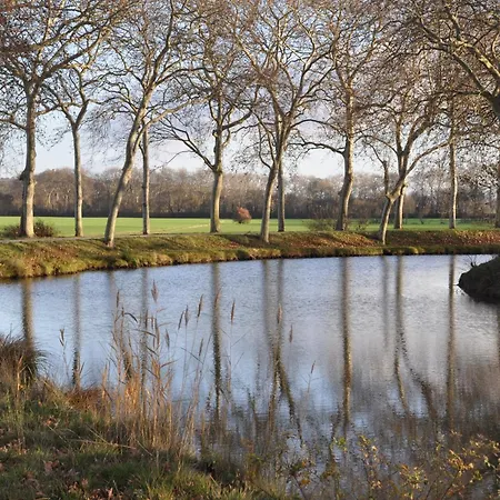 Domaine De Hurlevent Bed and breakfast