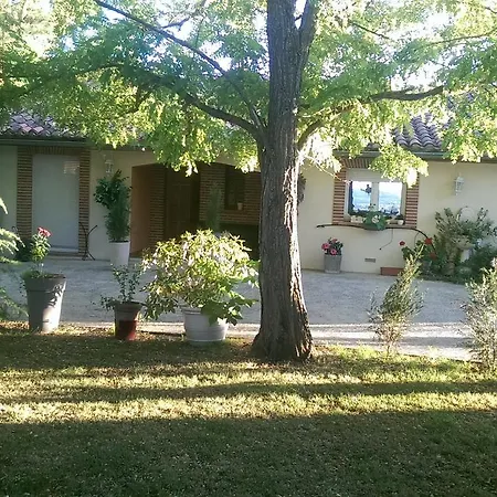 Domaine De Hurlevent Bed and breakfast